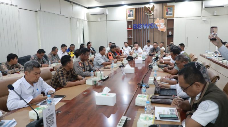 Suasana rapat koordinasi di kantor BBWSC3. (Jejakbanten/RK)