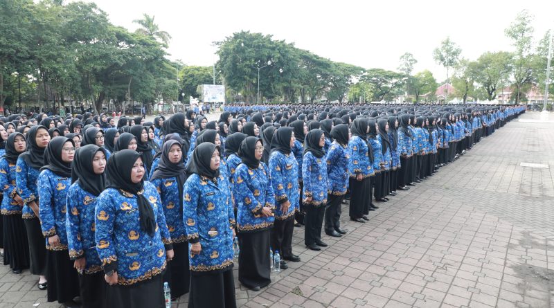 PPPK Paruh Waktu saat baru dilantik, dan sebagian pegawai Non-ASN masih menunggu kepastian pengangkatan, dan saat ini berstatus sebagai pegawai outsourcing. (Jejakbanten/RK)