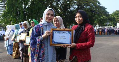 Peringati Hari Kartini, Bupati Serang Ajak Kaum Perempuan Gali Potensi Diri