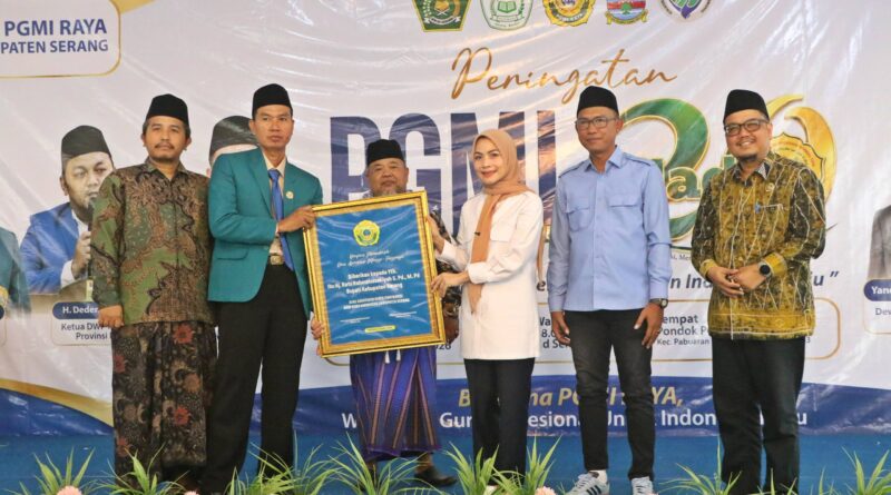 Bupati Serang Naikkan 50 Persen Insentif 7.355 Guru Madrasah dan 8.686 Guru Ngaji