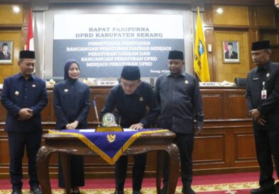 Tingkatkan PAD, Raperda Pajak Daerah dan Retribusi Ditetapkan menjadi Perda