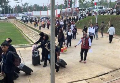 133 Pelajar Sekolah Rakyat Kota Serang Diberangkatkan ke Cadasari Pandeglang
