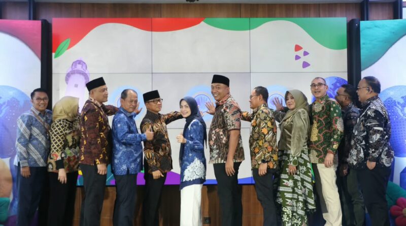 Bupati Serang dan Bupati Situbondo Resmi Kickoff Festival Anyer-Panarukan
