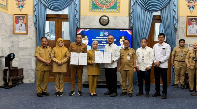 Bupati Serang dan Kepala Kantor KSOP Banten Teken MoU, Optimalkan Pajak Bukan Logam